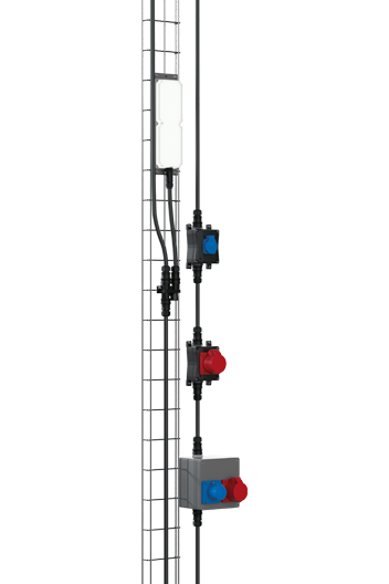 Apparecchi LED fissati alla canalina con prese multiuso per una manutenzione flessibile